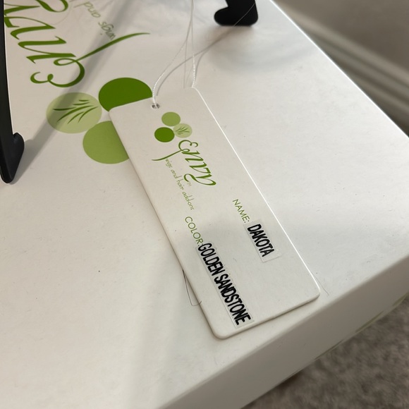 Envy Dakota Wig - Picture 11 of 14